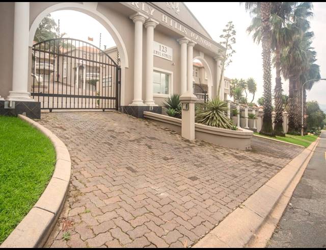 3 BEDROOM TOWNHOUSE FOR SALE IN BRUMA